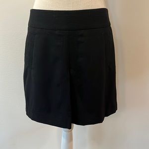 Size 6. Jcrew Factory Pleated Mini Skirt with Pockets.